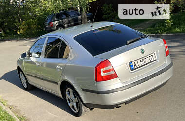 Лифтбек Skoda Octavia 2006 в Киеве