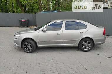 Ліфтбек Skoda Octavia 2010 в Хмельницькому