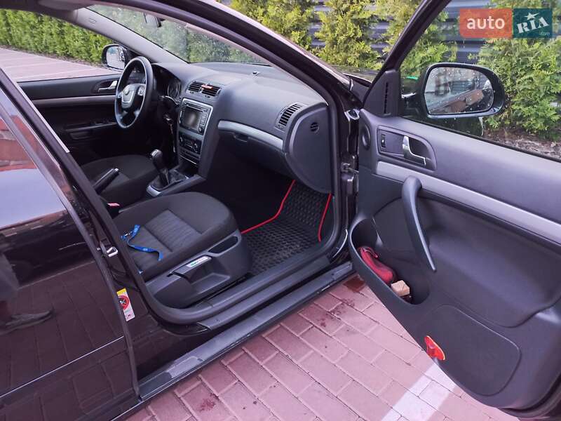 Универсал Skoda Octavia 2011 в Черкассах