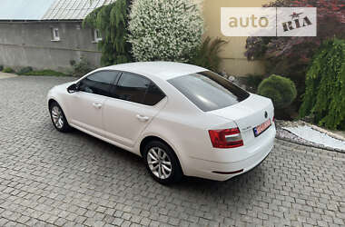 Лифтбек Skoda Octavia 2019 в Ужгороде