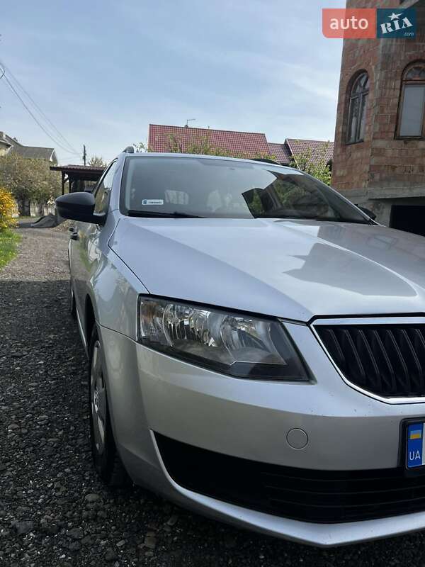 Универсал Skoda Octavia 2015 в Черновцах