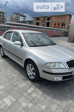 Лифтбек Skoda Octavia 2004 в Хусте