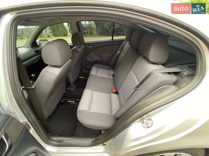 Лифтбек Skoda Octavia 2008 в Мукачево