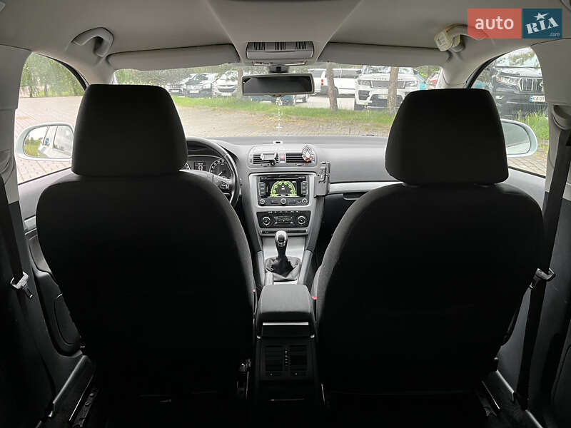 Універсал Skoda Octavia 2012 в Дрогобичі