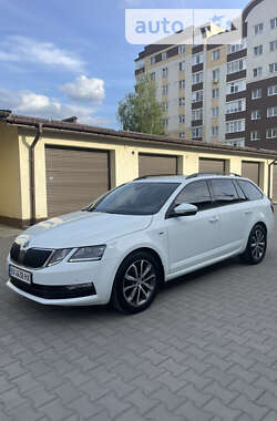 Универсал Skoda Octavia 2017 в Хмельницком