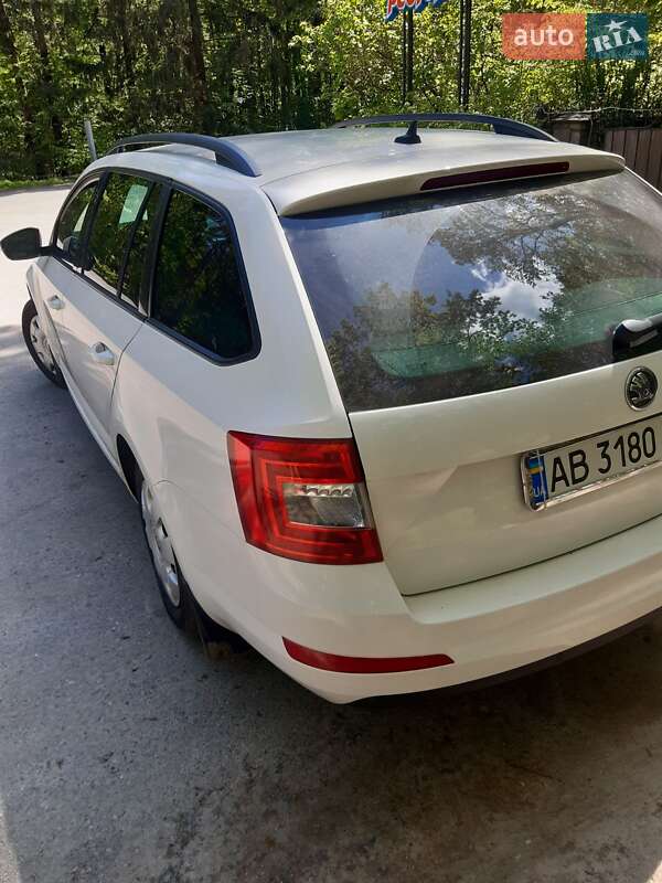 Універсал Skoda Octavia 2014 в Хмільнику