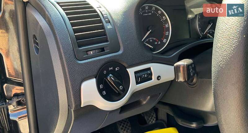 Лифтбек Skoda Octavia 2010 в Черновцах