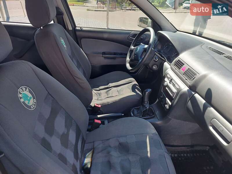 Лифтбек Skoda Octavia 2006 в Полтаве