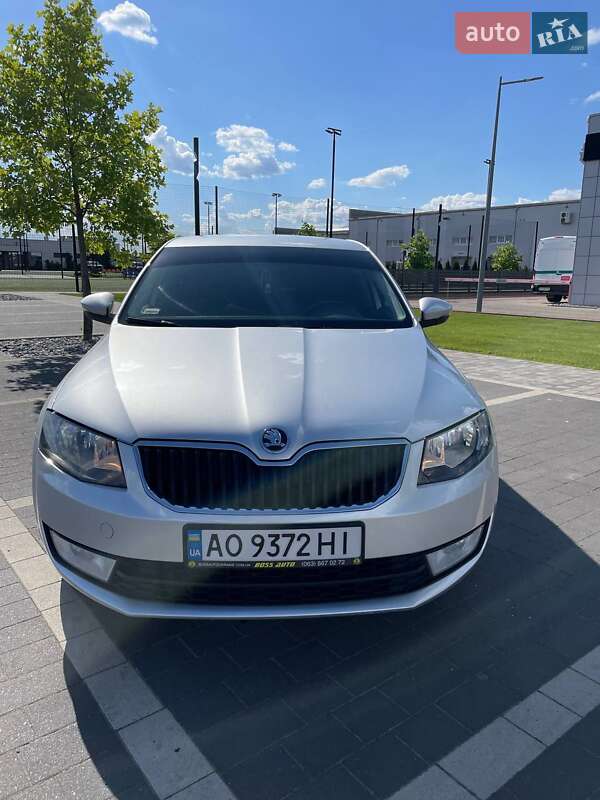 Лифтбек Skoda Octavia 2013 в 