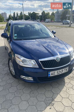 Універсал Skoda Octavia 2010 в Дніпрі