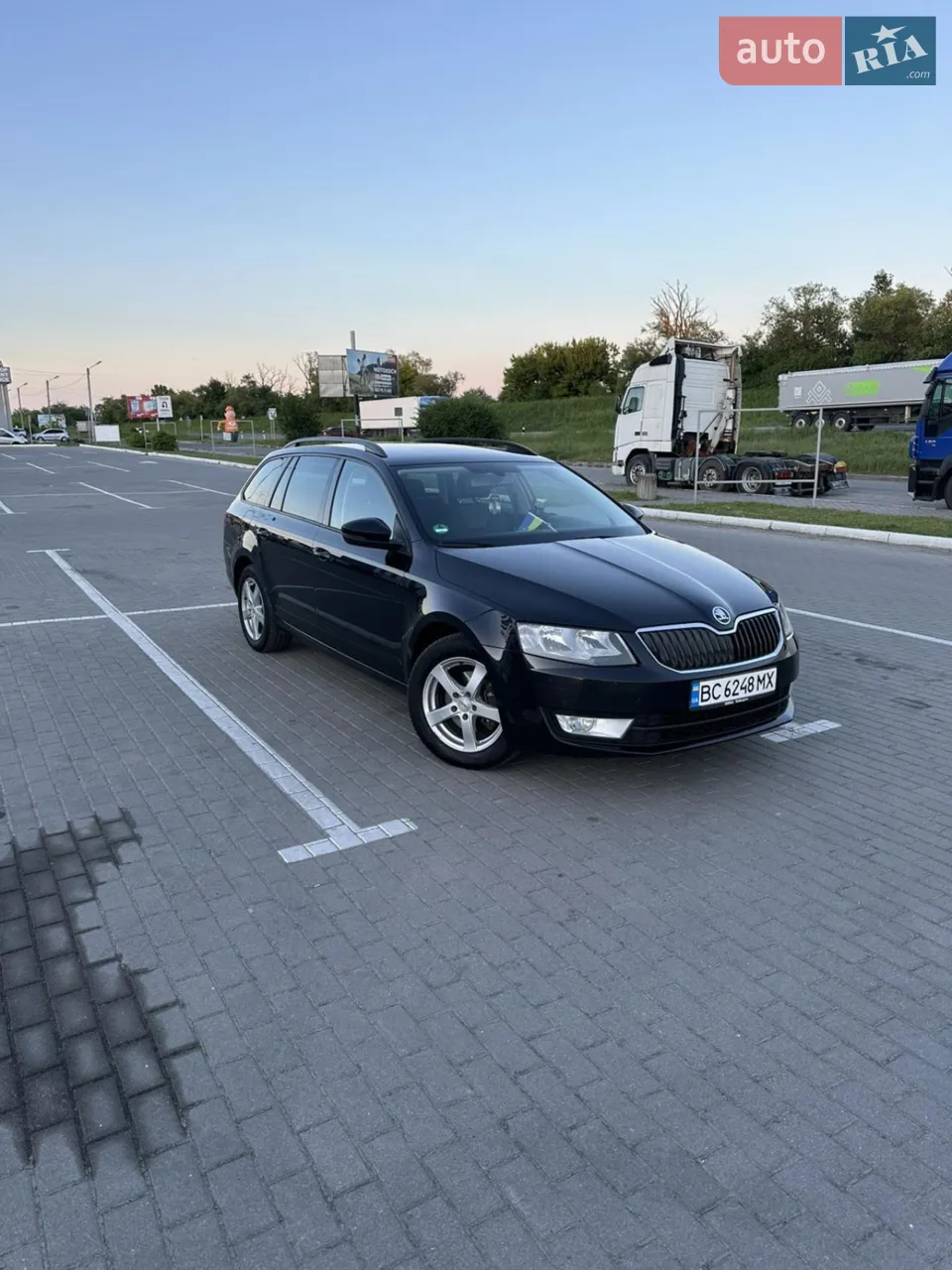 Пропуную ваші увазі чудове  2літра . Дизель  авто  використовувався як 2 авто в сімї для жінки ,  салон непрокуриний,  непротертий ,  повне то з заміною  грм помпа   , передні стойки,    Нові шини літо і комплект зимових ,  чесний пробіг !!!! цікави обмін ауду q5 з17року ,   , можливо пригін авто в ваши місто  