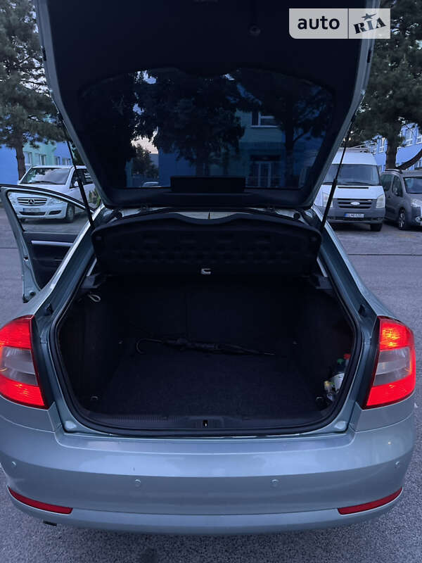 Лифтбек Skoda Octavia 2010 в Тячеве