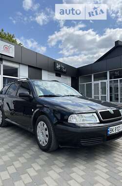 Универсал Skoda Octavia 2004 в Ракитном