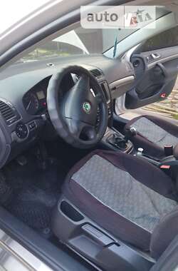 Ліфтбек Skoda Octavia 2006 в Золочеві