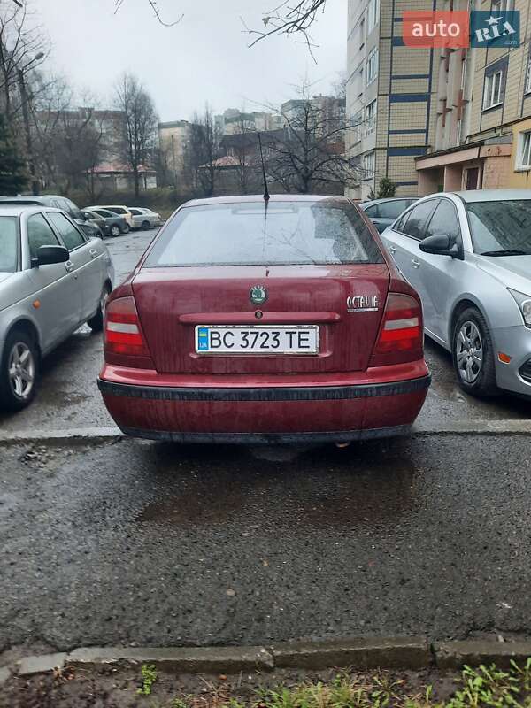 Ліфтбек Skoda Octavia 1998 в Львові