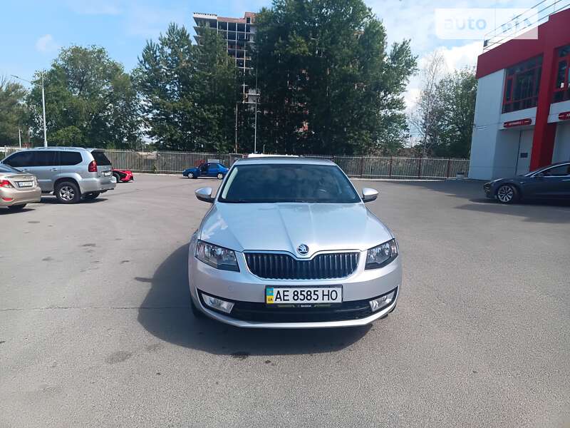 Лифтбек Skoda Octavia 2016 в Днепре