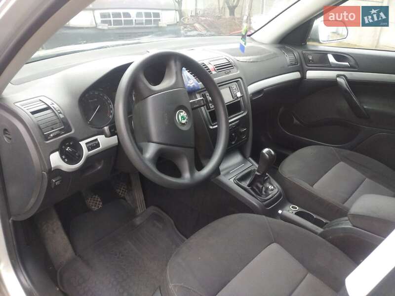 Ліфтбек Skoda Octavia 2006 в Малині