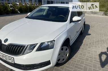 Лифтбек Skoda Octavia 2017 в Днепре