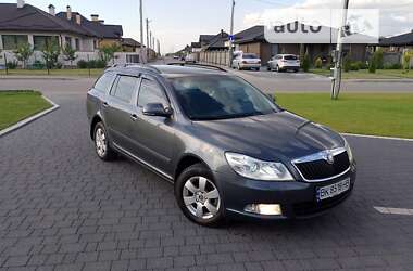 Универсал Skoda Octavia 2009 в Ровно