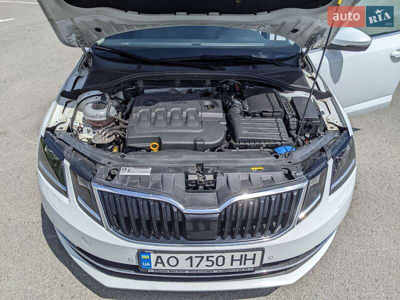 Універсал Skoda Octavia 2017 в Ужгороді