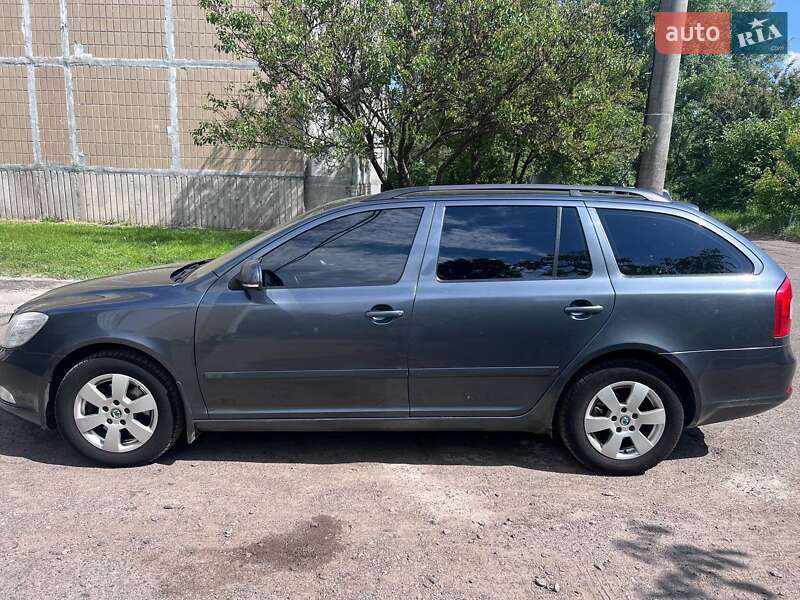 Универсал Skoda Octavia 2009 в Черкассах