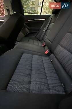 Ліфтбек Skoda Octavia 2012 в 