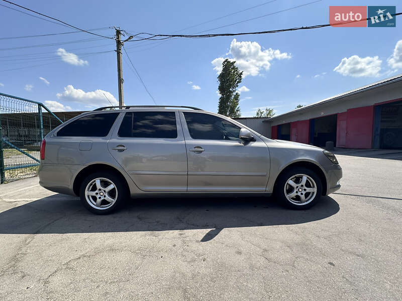Універсал Skoda Octavia 2009 в Калинівці