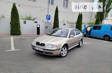 Ліфтбек Skoda Octavia 2004 в Києві