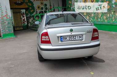 Ліфтбек Skoda Octavia 2002 в Рівному