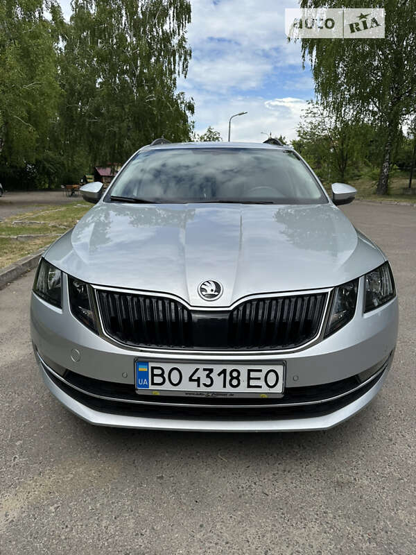 Універсал Skoda Octavia 2018 в Золочеві