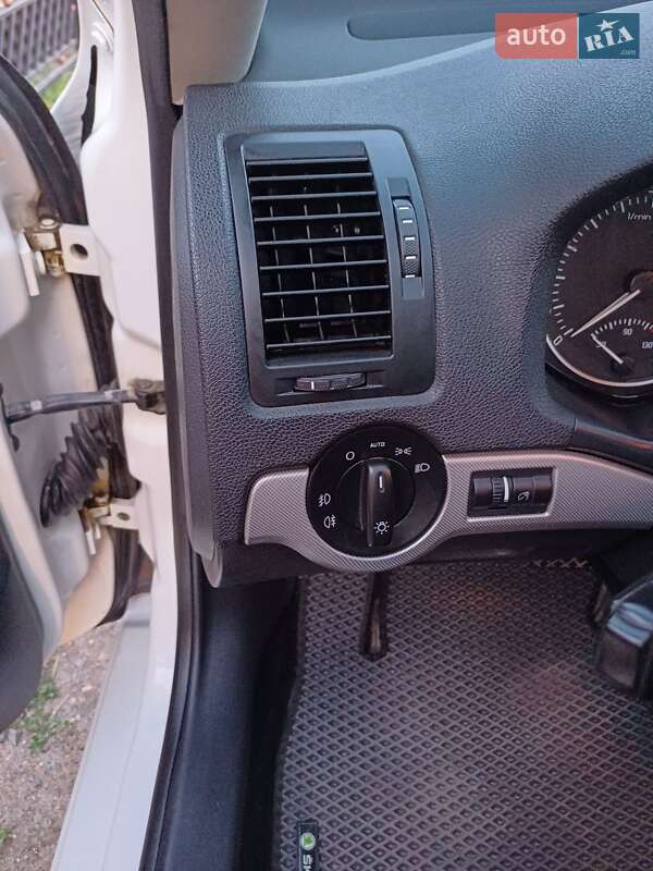 Универсал Skoda Octavia 2010 в Лановцах