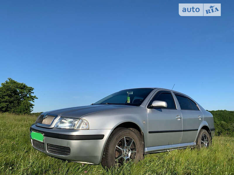 Ліфтбек Skoda Octavia 2008 в Ромнах