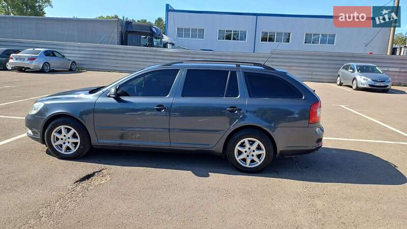 Универсал Skoda Octavia 2009 в Ровно