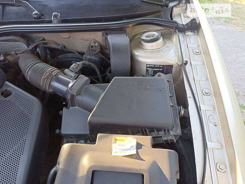 Лифтбек Skoda Octavia 2005 в Шишаки