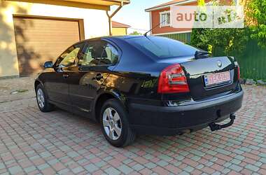 Лифтбек Skoda Octavia 2006 в Хороле