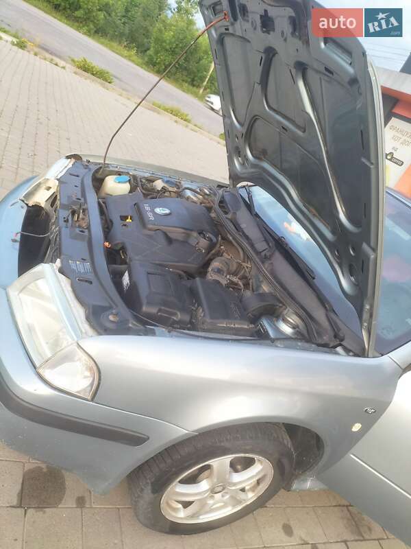 Лифтбек Skoda Octavia 2004 в Тлумаче