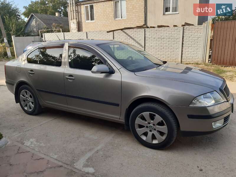 Лифтбек Skoda Octavia 2008 в Запорожье
