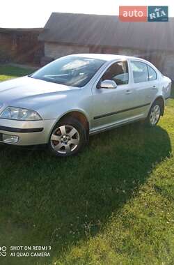Лифтбек Skoda Octavia 2005 в Вараше
