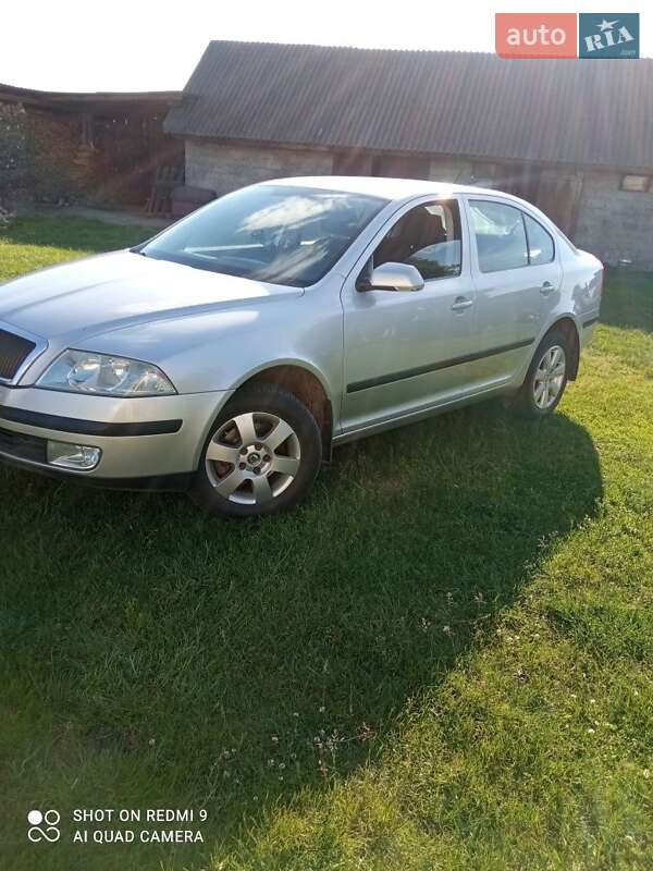 Лифтбек Skoda Octavia 2005 в Вараше