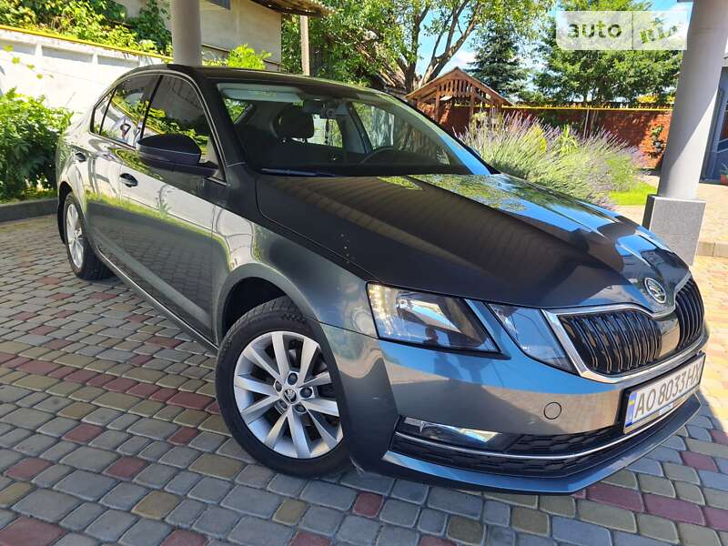 Лифтбек Skoda Octavia 2019 в Ужгороде