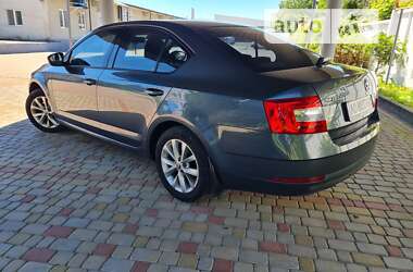 Лифтбек Skoda Octavia 2019 в Ужгороде