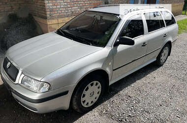 Универсал Skoda Octavia 2001 в Конотопе