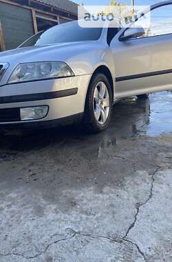 Универсал Skoda Octavia 2006 в Сарате