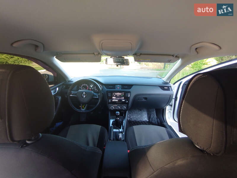 Лифтбек Skoda Octavia 2020 в Бориславе