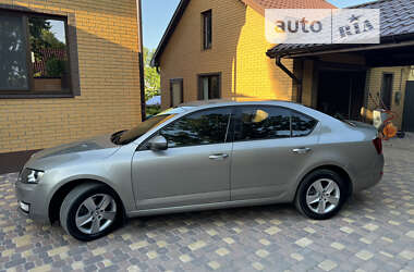 Лифтбек Skoda Octavia 2014 в Кропивницком