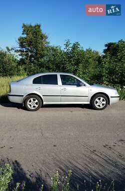 Лифтбек Skoda Octavia 2004 в 