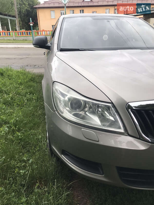 Лифтбек Skoda Octavia 2010 в Хмельницком фото 5 Лифтбек Skoda Octavia 2010 в Хмельницком