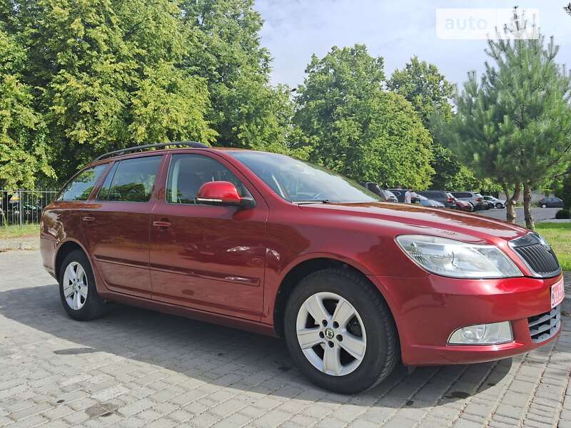 Універсал Skoda Octavia 2009 в Луцьку