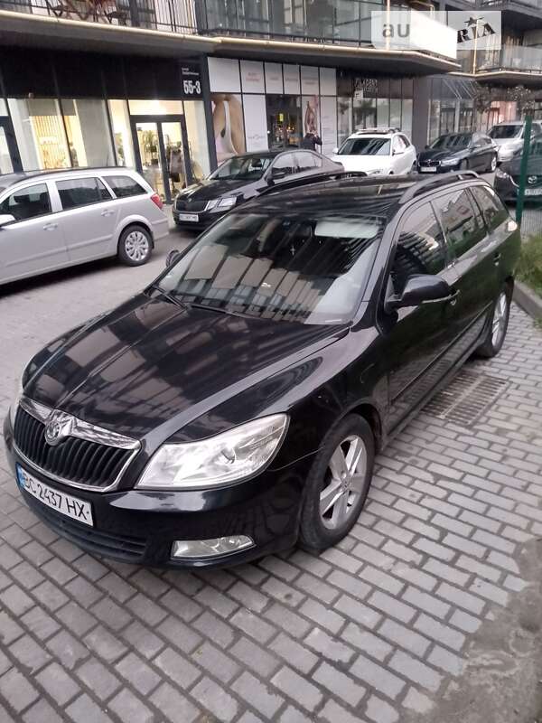 Универсал Skoda Octavia 2009 в Львове