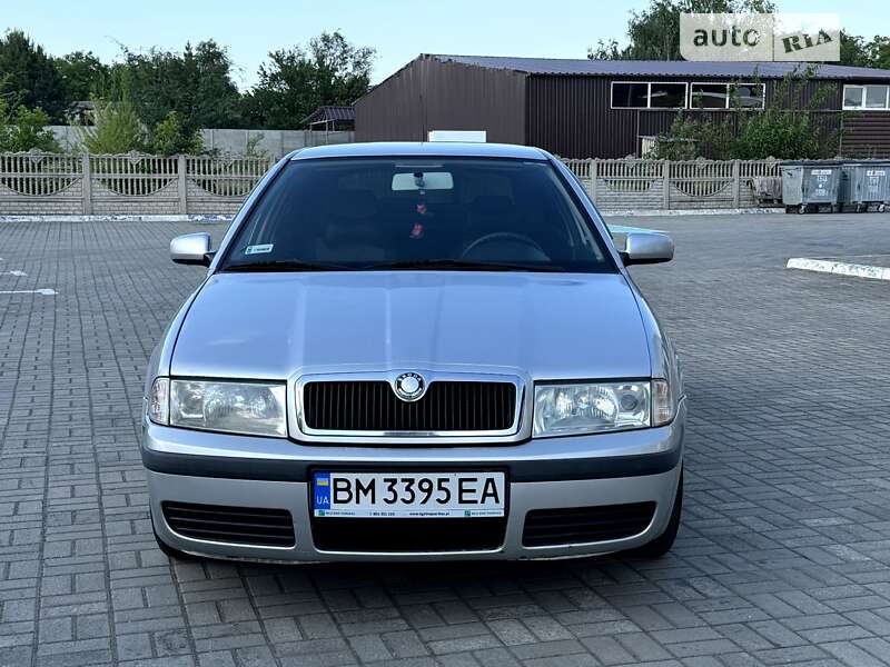 Лифтбек Skoda Octavia 2002 в Запорожье